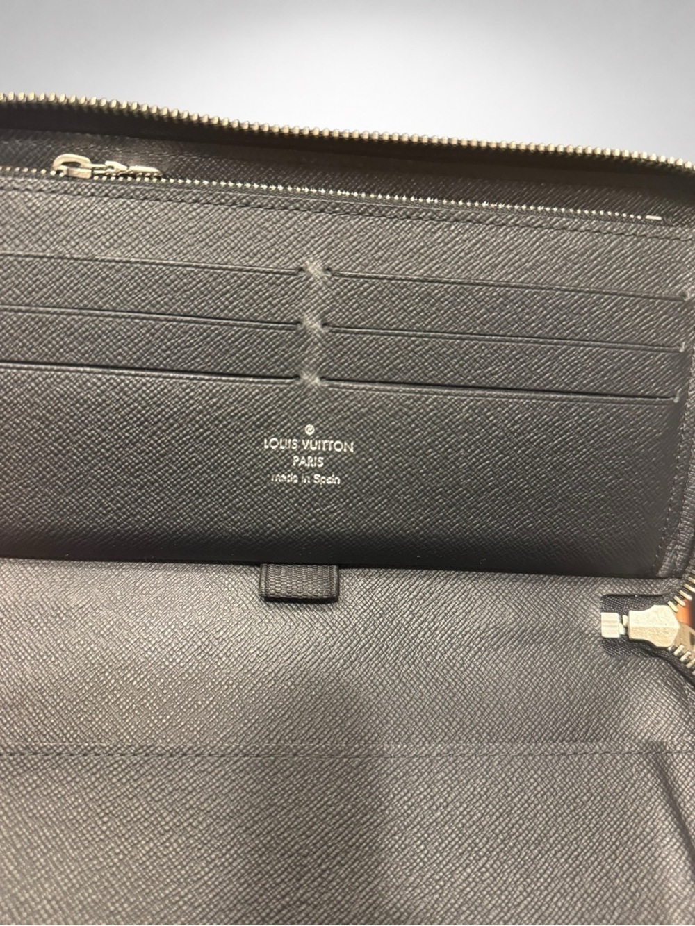 Louis Vuitton Authentic Zippy Wallet Black Epi Leather Travel Organizer - Picture 14 of 16